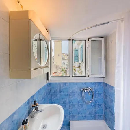 Mitropoleos Апартаменты